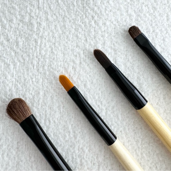 Bobbi Brown Eye Makeup Brush Set - Picture 2 of 3